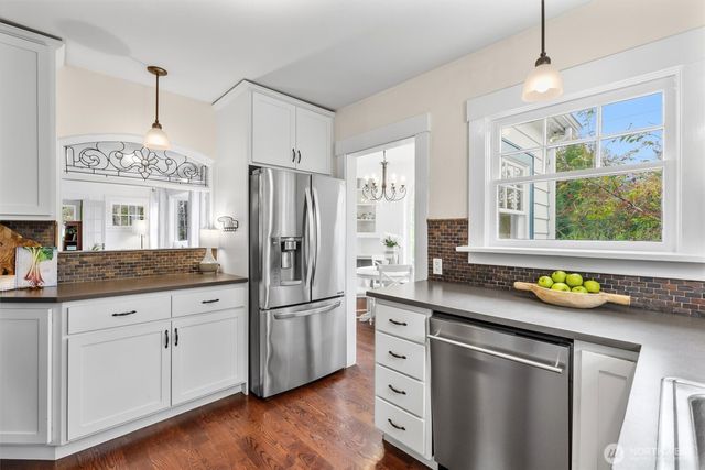 8325 Mountain Avenue SE, Snoqualmie, WA 98065