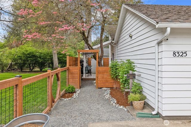 8325 Mountain Avenue SE, Snoqualmie, WA 98065