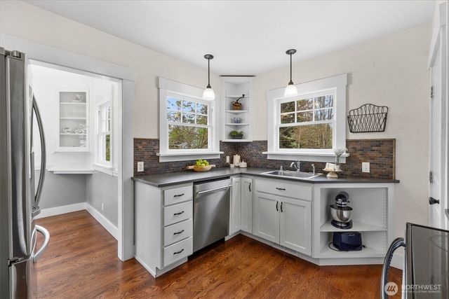 8325 Mountain Avenue SE, Snoqualmie, WA 98065