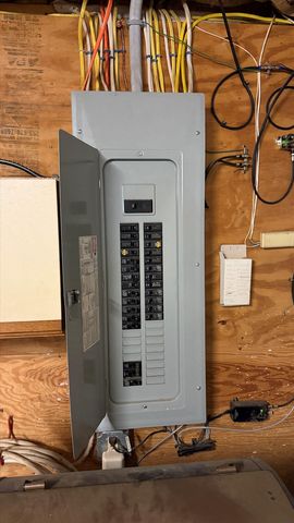 77 Second NH Turnpike, Hillsborough, NH 03244