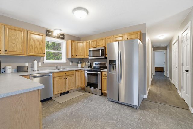 77 Second NH Turnpike, Hillsborough, NH 03244