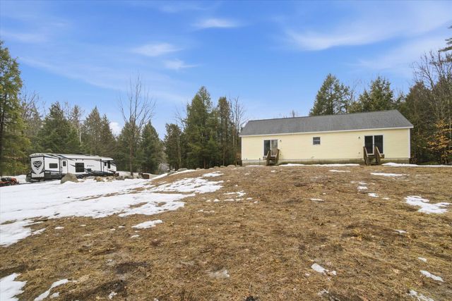 77 Second NH Turnpike, Hillsborough, NH 03244