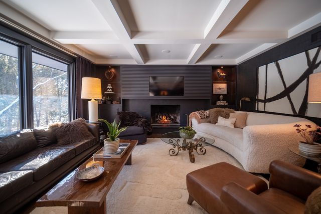 6811 W Gate Road, Roscoe, IL 61073