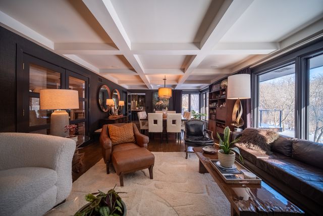 6811 W Gate Road, Roscoe, IL 61073