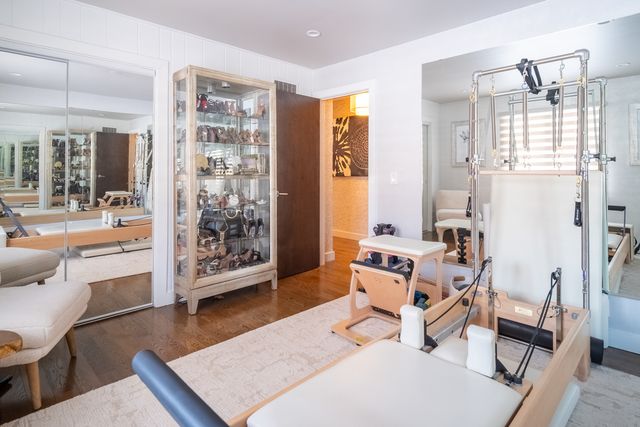 6811 W Gate Road, Roscoe, IL 61073