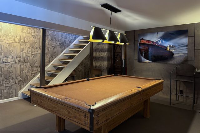 6811 W Gate Road, Roscoe, IL 61073