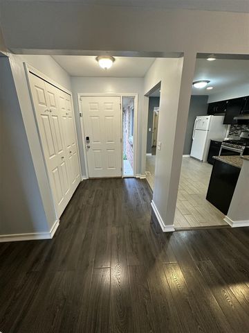 34574 Maple Lane, Sterling Heights, MI 48312