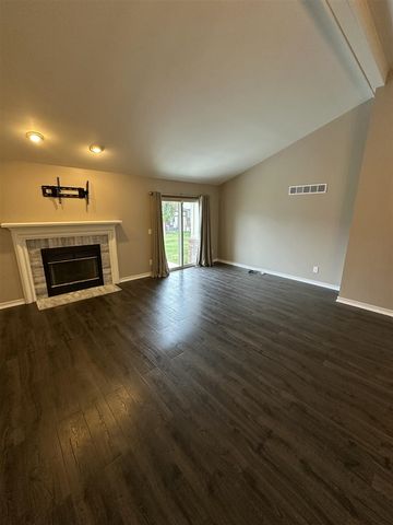 34574 Maple Lane, Sterling Heights, MI 48312