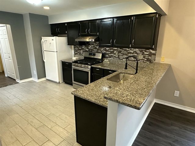 34574 Maple Lane, Sterling Heights, MI 48312