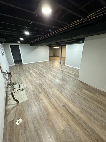 34574 Maple Lane, Sterling Heights, MI 48312