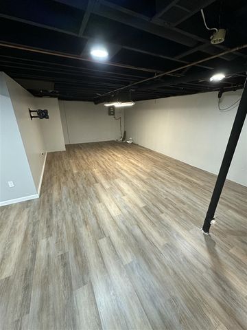 34574 Maple Lane, Sterling Heights, MI 48312