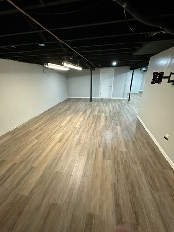 34574 Maple Lane, Sterling Heights, MI 48312