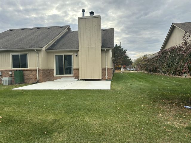 34574 Maple Lane, Sterling Heights, MI 48312