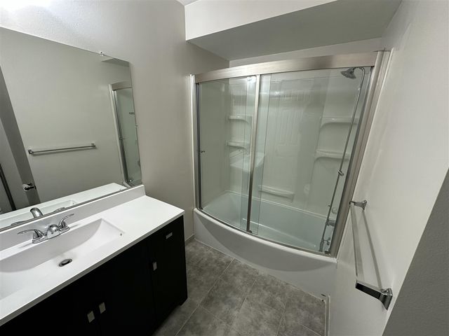 34574 Maple Lane, Sterling Heights, MI 48312