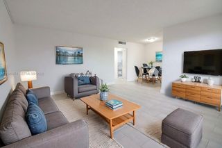 400 NE 1st St 108, Hallandale Beach, FL 33009