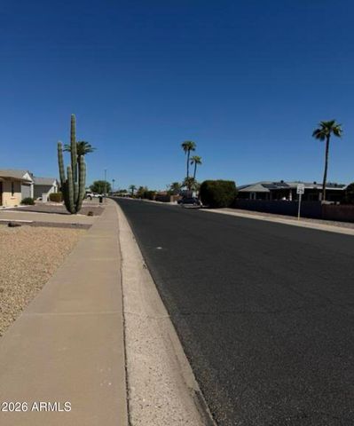 14202 N LAKEFOREST Drive, Sun City, AZ 85351