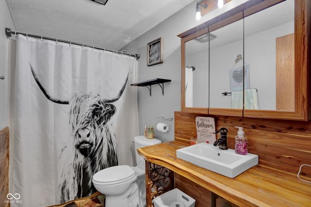6774 S Becks Grove Road, Freetown, IN 47235