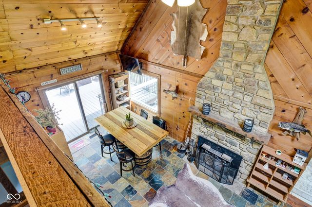 6774 S Becks Grove Road, Freetown, IN 47235