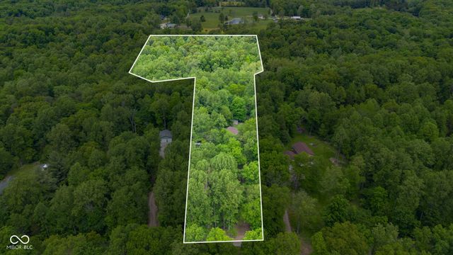 6774 S Becks Grove Road, Freetown, IN 47235
