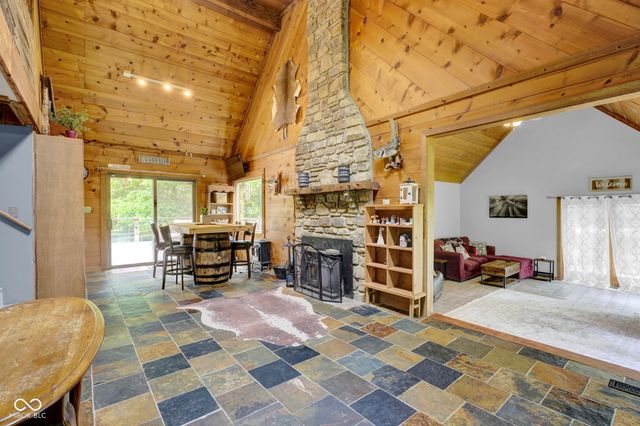 6774 S Becks Grove Road, Freetown, IN 47235