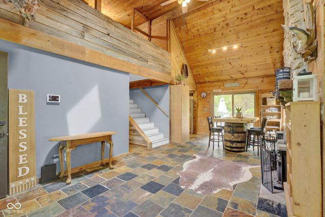 6774 S Becks Grove Road, Freetown, IN 47235