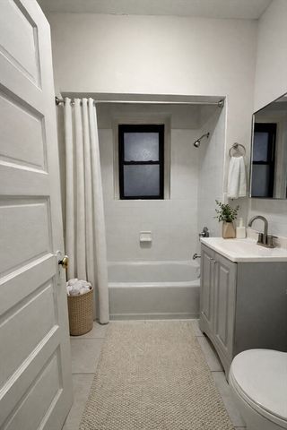 4 Langmaid Ave 2, Somerville, MA 02145