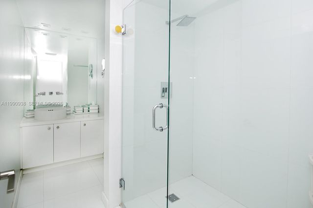 2555 Collins Ave 1114, Miami Beach, FL 33140