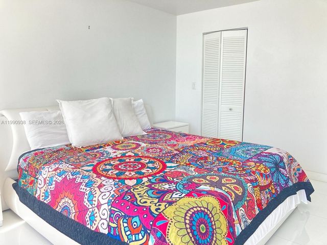 2555 Collins Ave 1114, Miami Beach, FL 33140