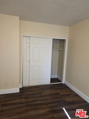 754 E 84th Place 2, Los Angeles, CA 90001
