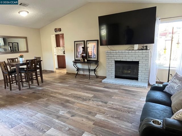 2837 Morro Dr, Antioch, CA 94531