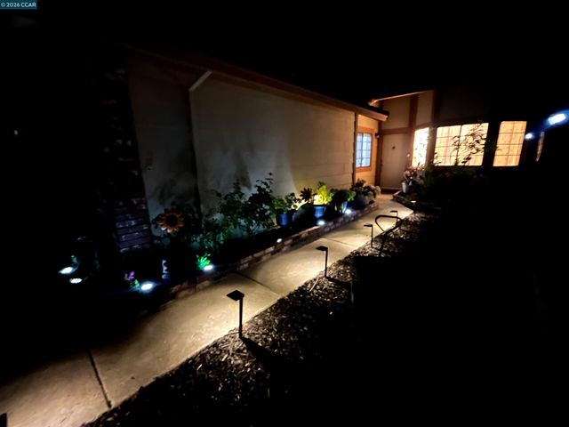 2837 Morro Dr, Antioch, CA 94531