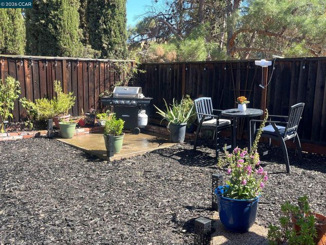 2837 Morro Dr, Antioch, CA 94531