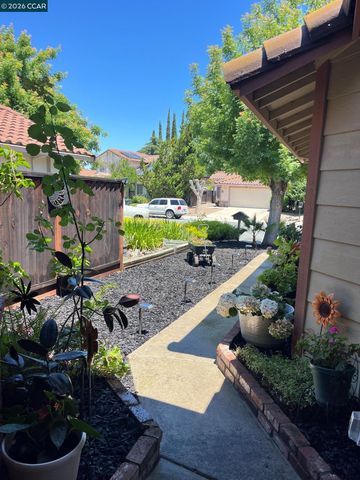 2837 Morro Dr, Antioch, CA 94531