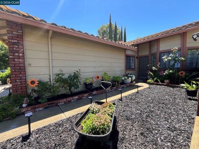 2837 Morro Dr, Antioch, CA 94531