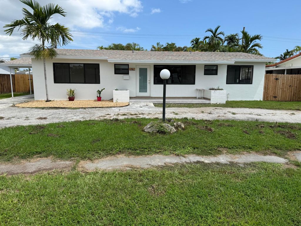 4901 SW 94th Avenue, Miami, FL 33165