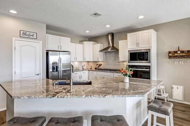 6772 Zachary Road NE, Rio Rancho, NM 87144
