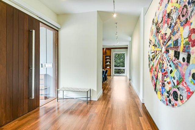 2806 Robbs RUN, Austin, TX 78703