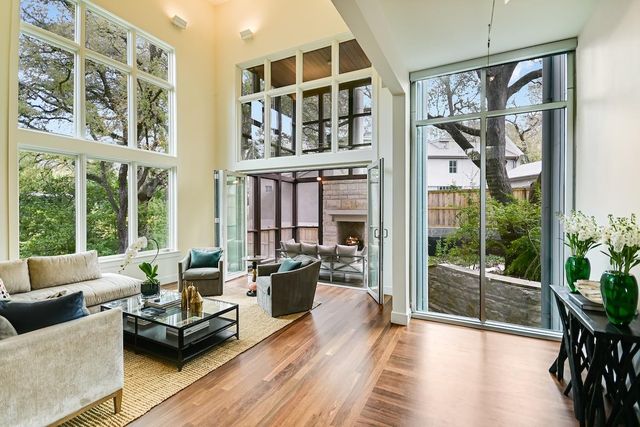 2806 Robbs RUN, Austin, TX 78703