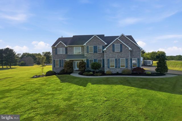527 FAGLEYSVILLE RD, Perkiomenville, PA 18074