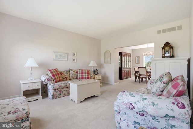 527 FAGLEYSVILLE RD, Perkiomenville, PA 18074