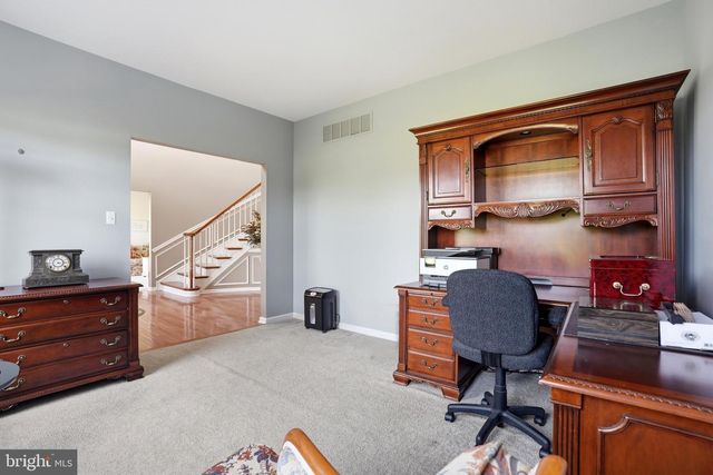 527 FAGLEYSVILLE RD, Perkiomenville, PA 18074