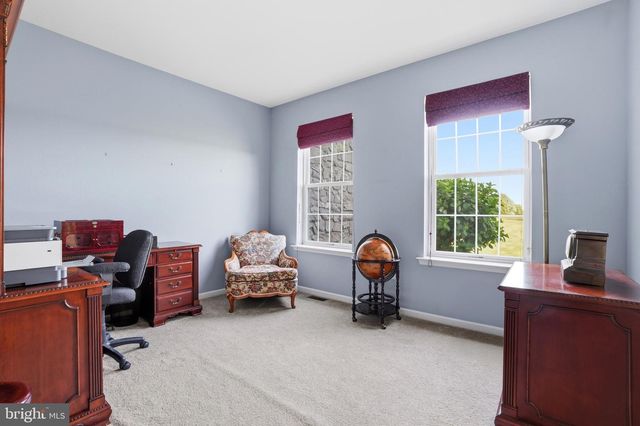 527 FAGLEYSVILLE RD, Perkiomenville, PA 18074