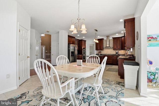 527 FAGLEYSVILLE RD, Perkiomenville, PA 18074