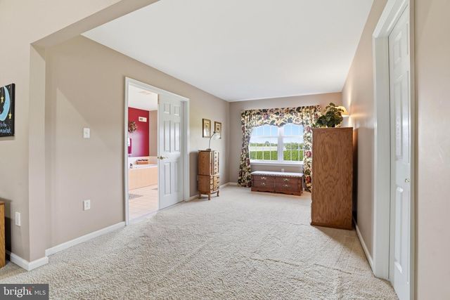 527 FAGLEYSVILLE RD, Perkiomenville, PA 18074
