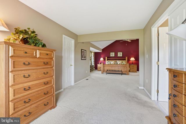 527 FAGLEYSVILLE RD, Perkiomenville, PA 18074