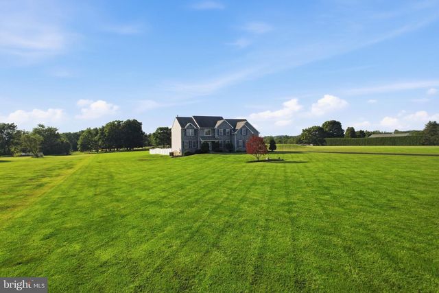 527 FAGLEYSVILLE RD, Perkiomenville, PA 18074