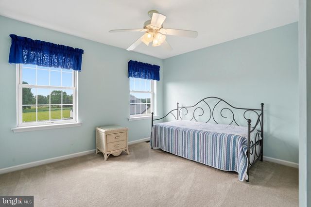 527 FAGLEYSVILLE RD, Perkiomenville, PA 18074