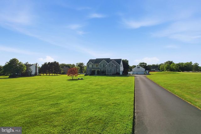 527 FAGLEYSVILLE RD, Perkiomenville, PA 18074