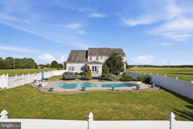 527 FAGLEYSVILLE RD, Perkiomenville, PA 18074