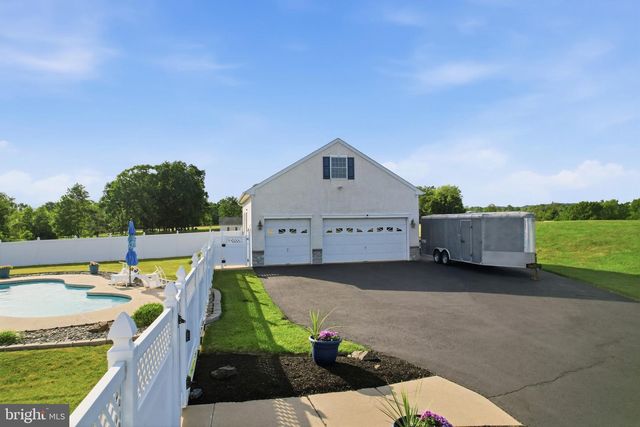 527 FAGLEYSVILLE RD, Perkiomenville, PA 18074